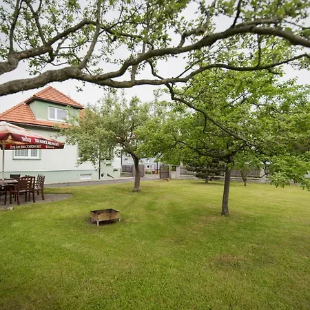 House Vypka בית נופש *